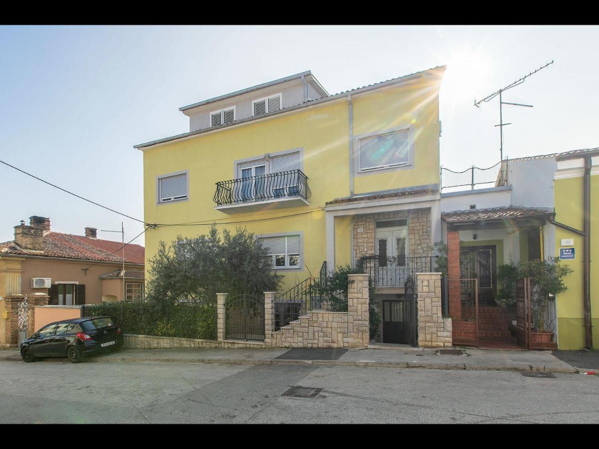 Apartment Polias Small *